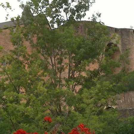 Chateau Fort Plein Cadre *