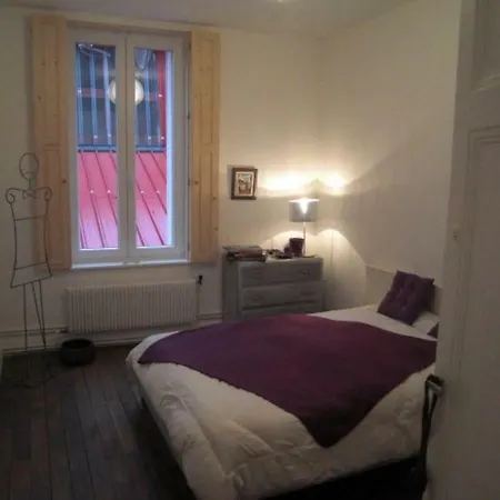 Chateau Fort Plein Cadre Appartamento Sedan